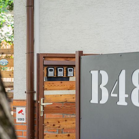 B48 Gardenhouse - A Zoeldben Kenyelmesen Villa Törökbálint Buitenkant foto