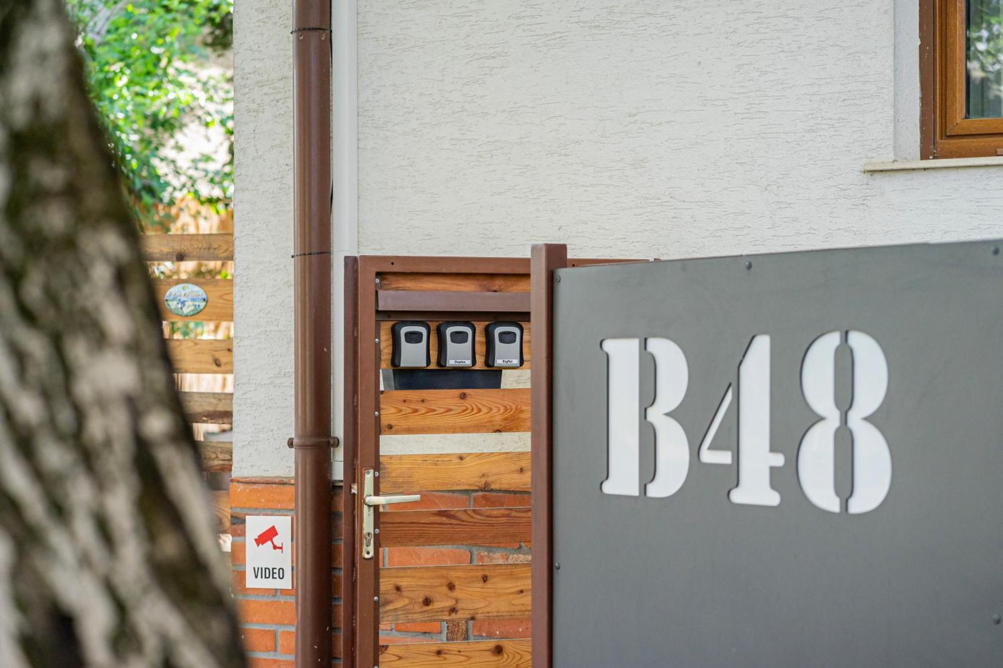 B48 Gardenhouse - A Zoeldben Kenyelmesen Villa Törökbálint Buitenkant foto